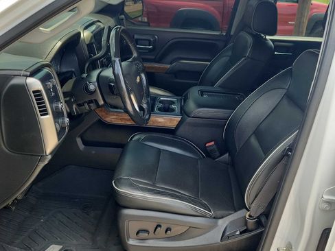 Used 2018 Chevrolet Silverado 1500 High Country AWD/4WD image 4