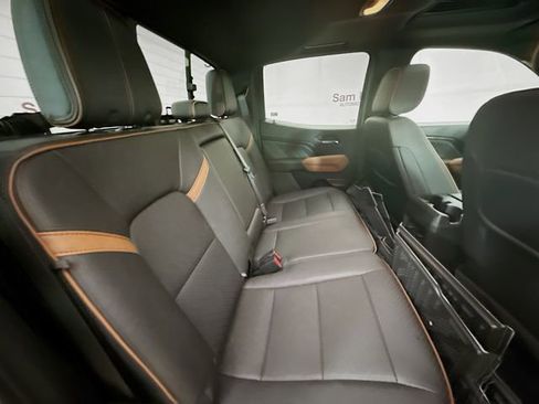 Used 2023 GMC Canyon AT4 w/ AT4 Premium Package image 30