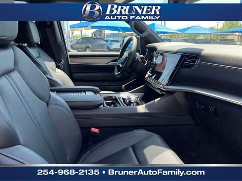 New 2025 Jeep Wagoneer Series II w/ Premium Group I image 18