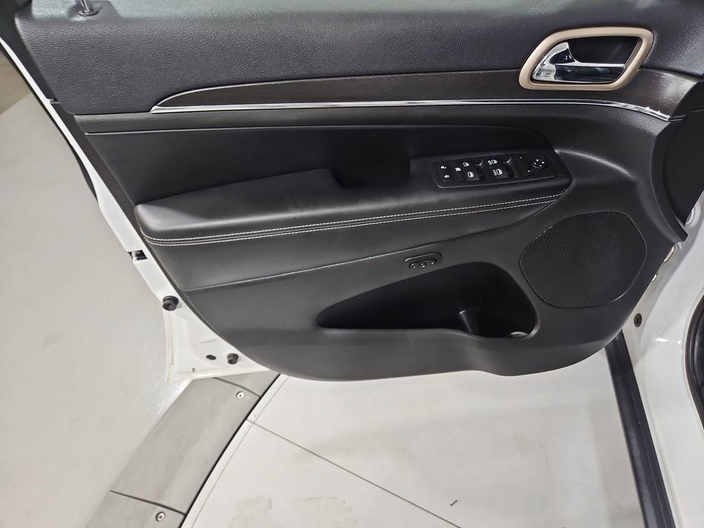 Used 2015 Jeep Grand Cherokee Limited AWD/4WD image 11