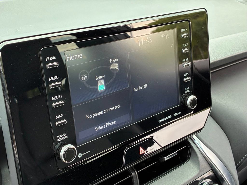 Used 2022 Toyota Venza XLE AWD/4WD image 6