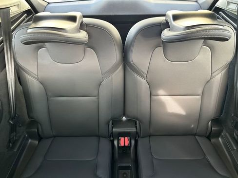 Used 2025 Volvo XC90 B6 Plus image 22