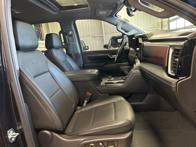 Used 2024 GMC Sierra 3500 Denali w/ Denali Reserve Package AWD/4WD image 30