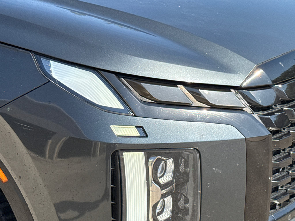 Used 2023 Hyundai Palisade Limited FWD image 4