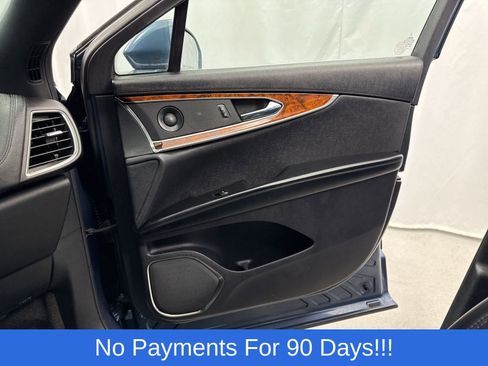 Used 2019 Lincoln Nautilus Reserve image 32