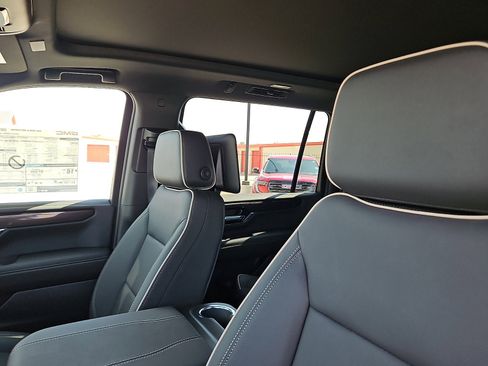 New 2026 GMC Yukon XL Elevation w/ Elevation Premium Package image 12