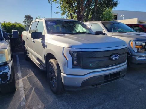 Used 2025 Ford F150 Lightning Flash image 3