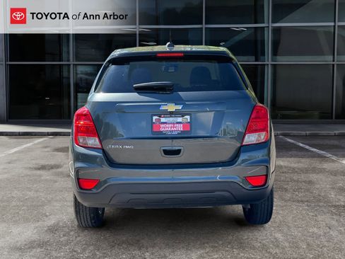 Used 2020 Chevrolet Trax LS w/ Tint and Cruise Package AWD/4WD image 9