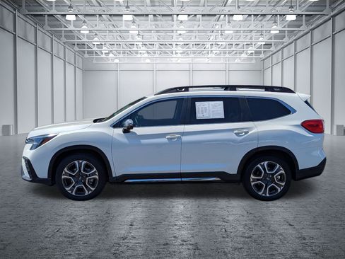 Used 2023 Subaru Ascent Limited w/ Technology Package AWD/4WD image 2