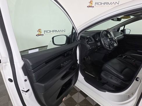 Used 2024 Honda Odyssey Touring image 17