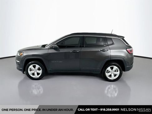 Used 2018 Jeep Compass Latitude w/ Popular Equipment Group AWD/4WD image 8
