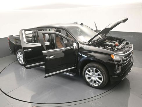 Used 2023 Chevrolet Silverado 1500 High Country w/ High Country Premium Package AWD/4WD image 94