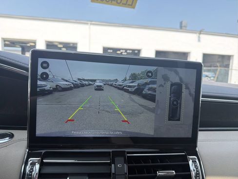 Certified 2024 Lincoln Navigator L Reserve AWD/4WD image 24