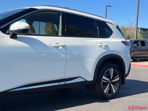 Used 2021 Nissan Rogue Platinum AWD/4WD image 9