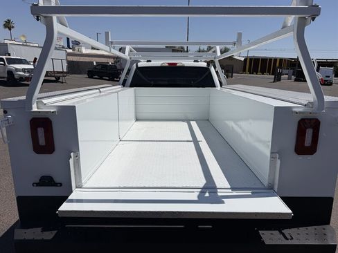Used 2022 Ford F350 XL w/ Power Equipment Group RWD image 8