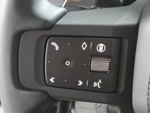 New 2026 Land Rover Defender 130 V8 image 27