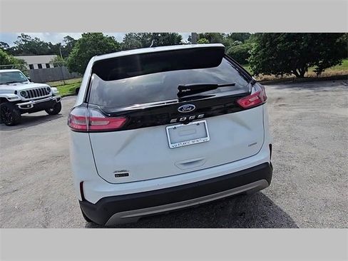Used 2022 Ford Edge SEL image 20