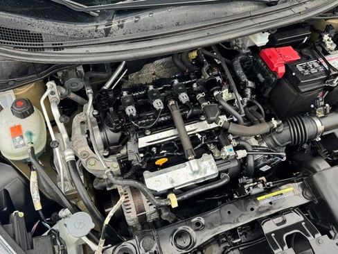 Used 2021 Nissan Versa S image 30