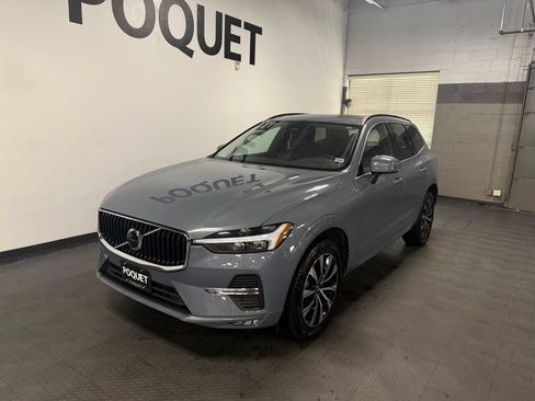 Used 2023 Volvo XC60 B5 Core AWD/4WD image 2