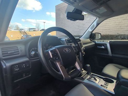 Used 2024 Toyota 4Runner SR5 Premium image 15