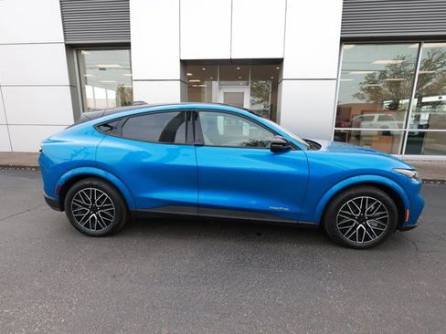 Certified 2025 Ford Mustang Mach-E Premium image 2