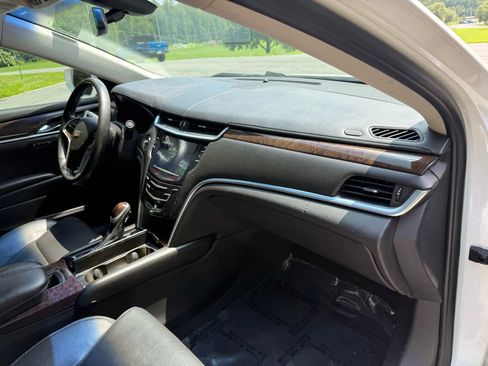 Used 2016 Cadillac XTS Luxury image 16