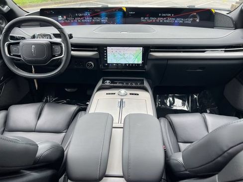 New 2027 Lincoln Navigator Reserve w/ Jet Appearance Package AWD/4WD image 24
