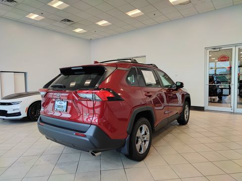 Used 2024 Toyota RAV4 XLE AWD/4WD image 3