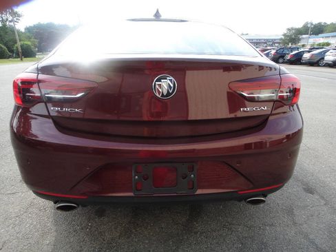 Used 2018 Buick Regal Essence w/ Driver Confidence Package #1 FWD image 5