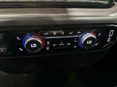 Used 2025 GMC Sierra 1500 SLT RWD image 24