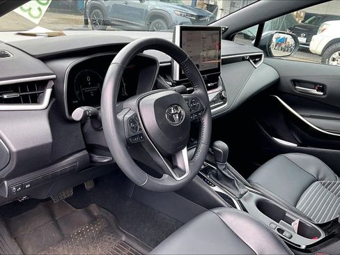 Used 2025 Toyota Corolla XSE FWD image 9