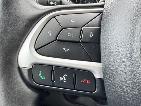 Used 2019 Jeep Compass Limited AWD/4WD image 38