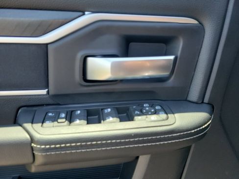 New 2026 RAM 2500 Big Horn AWD/4WD image 16