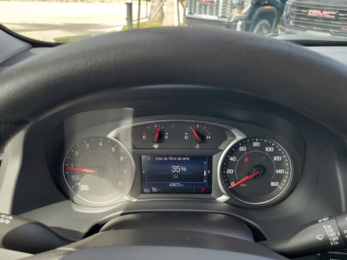 Used 2023 GMC Acadia SLE w/ Driver Convenience Package FWD image 28