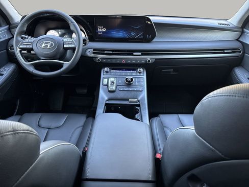 Used 2023 Hyundai Palisade Limited w/ Cargo Package image 7