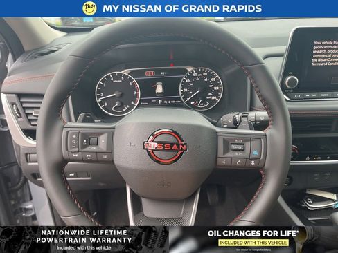 New 2026 Nissan Rogue SV w/ Rock Creek Premium Package AWD/4WD image 15