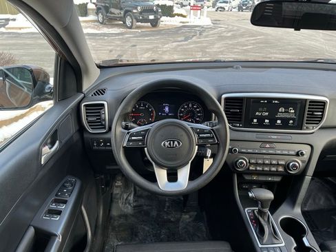 Used 2020 Kia Sportage LX w/ LX Popular Package image 8