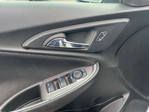 Used 2024 Chevrolet Malibu LT image 9