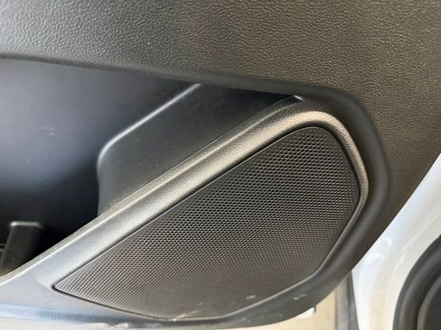 Used 2024 Ford Explorer XLT w/ Equipment Group 202A image 11