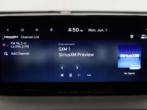 Used 2023 Hyundai Santa Fe SEL w/ Premium Package AWD/4WD image 29