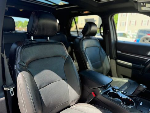 Used 2017 Ford Explorer Limited AWD/4WD image 17