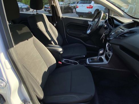 Used 2016 Ford Fiesta SE image 5