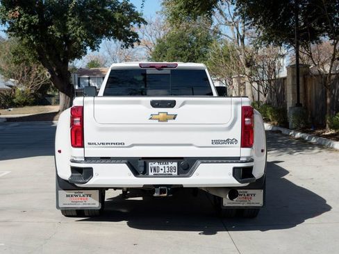 Used 2024 Chevrolet Silverado 3500 High Country w/ High Country Premium Package image 22