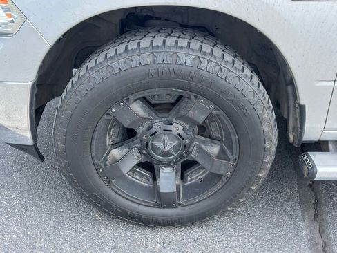 Used 2018 RAM 1500 Classic SLT image 14