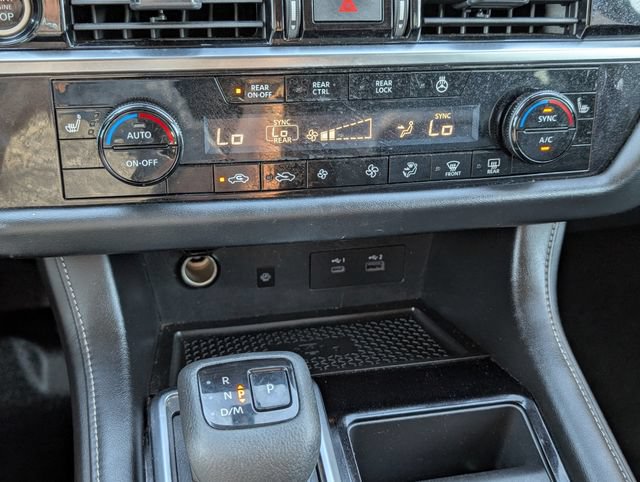 Used 2023 Nissan Pathfinder SL AWD/4WD image 9