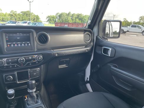Used 2023 Jeep Wrangler Unlimited Sport AWD/4WD image 32