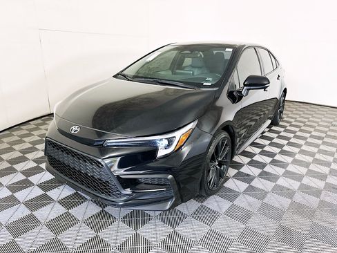 Used 2024 Toyota Corolla SE FWD image 7
