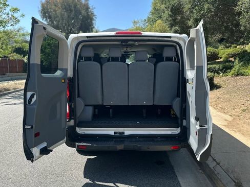 Used 2018 Ford Transit 350 XLT RWD image 5