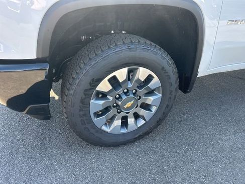 New 2026 Chevrolet Silverado 2500 Custom w/ Custom Value Package image 10