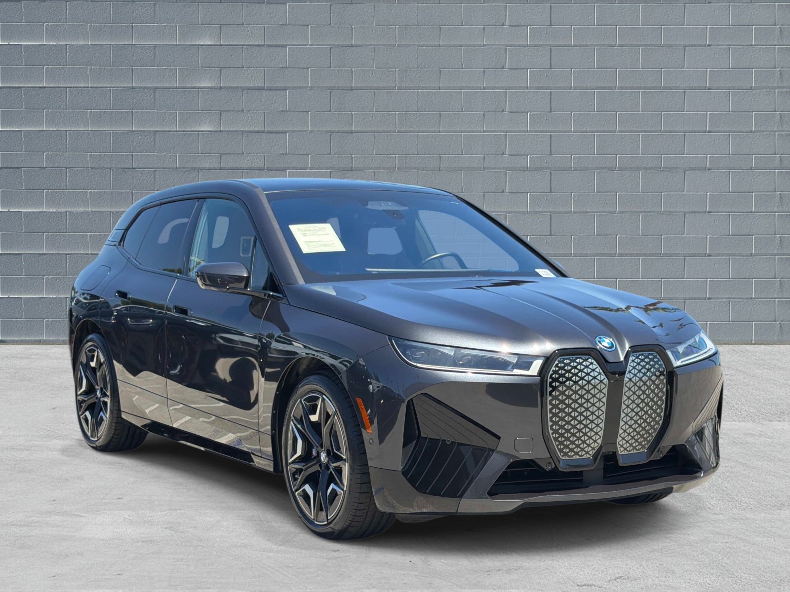 Used 2023 BMW iX M60 w/ Executive Package AWD/4WD image 1